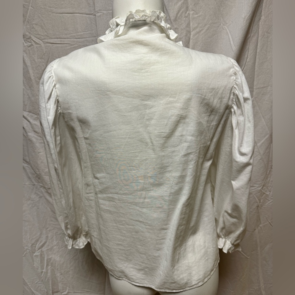 Zara white ruffled pirate-style shirt with rhinestone buttons. Size XS - Picture 3 of 4